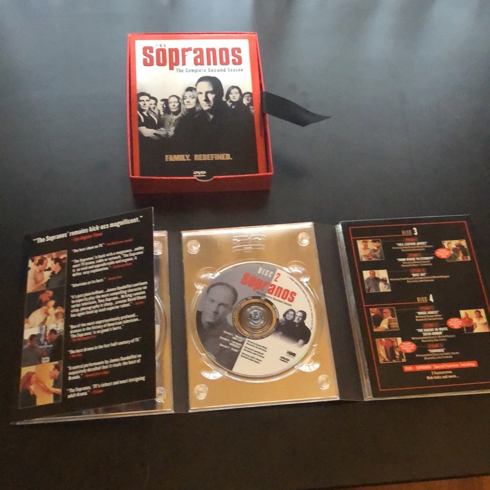 NEW LISTING! HBO Sopranos Complete Second Season - Picture 9 of 9